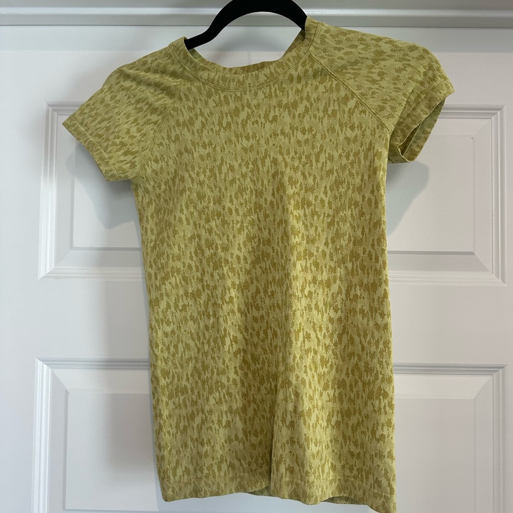 Athleta Momentum Seamless Tee